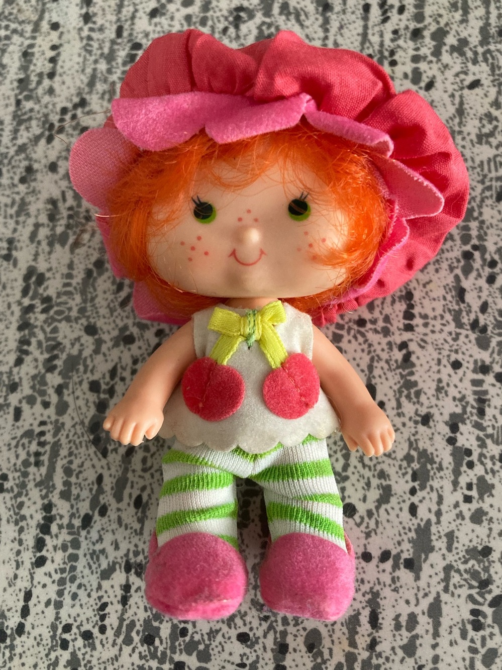 🍓 Vintage 1980 Strawberry Shortcake Lot Dolls Figurines Purse Display Case Pets - Picture 7 of 16